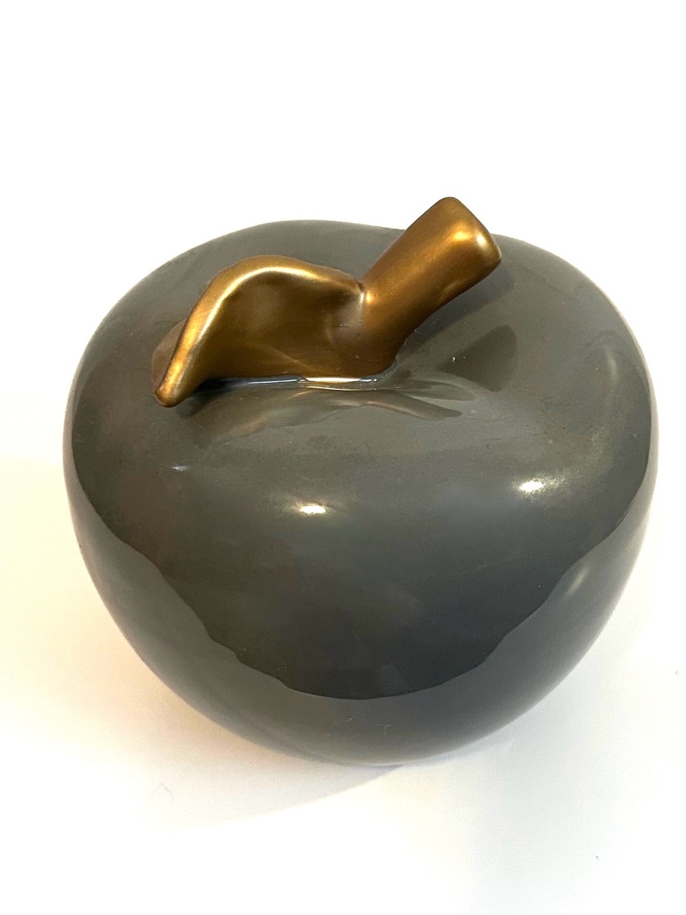 5/$15💥 Decorative Gray Ceramic Apple with Gold Stem - Home Art Accent 🍏